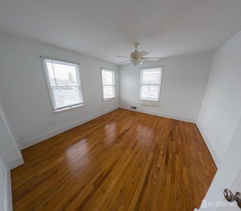 15 Sedgwick Street Jamesburg NJ 08831