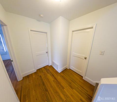 15 Sedgwick Street Jamesburg NJ 08831