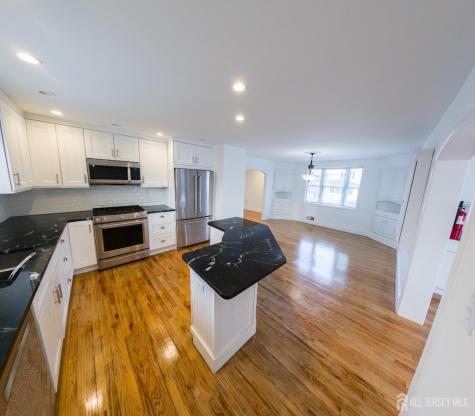 15 Sedgwick Street Jamesburg NJ 08831