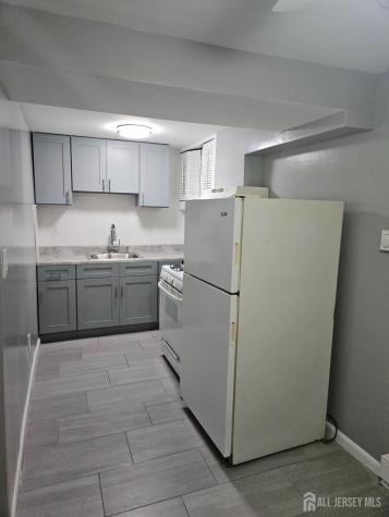 582 Mereline Avenue Avenel NJ 07001