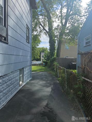 582 Mereline Avenue Avenel NJ 07001