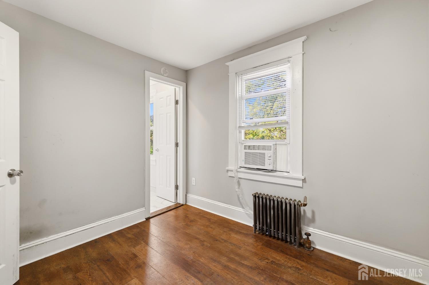 208 S 8th Avenue S Highland Park NJ 08904