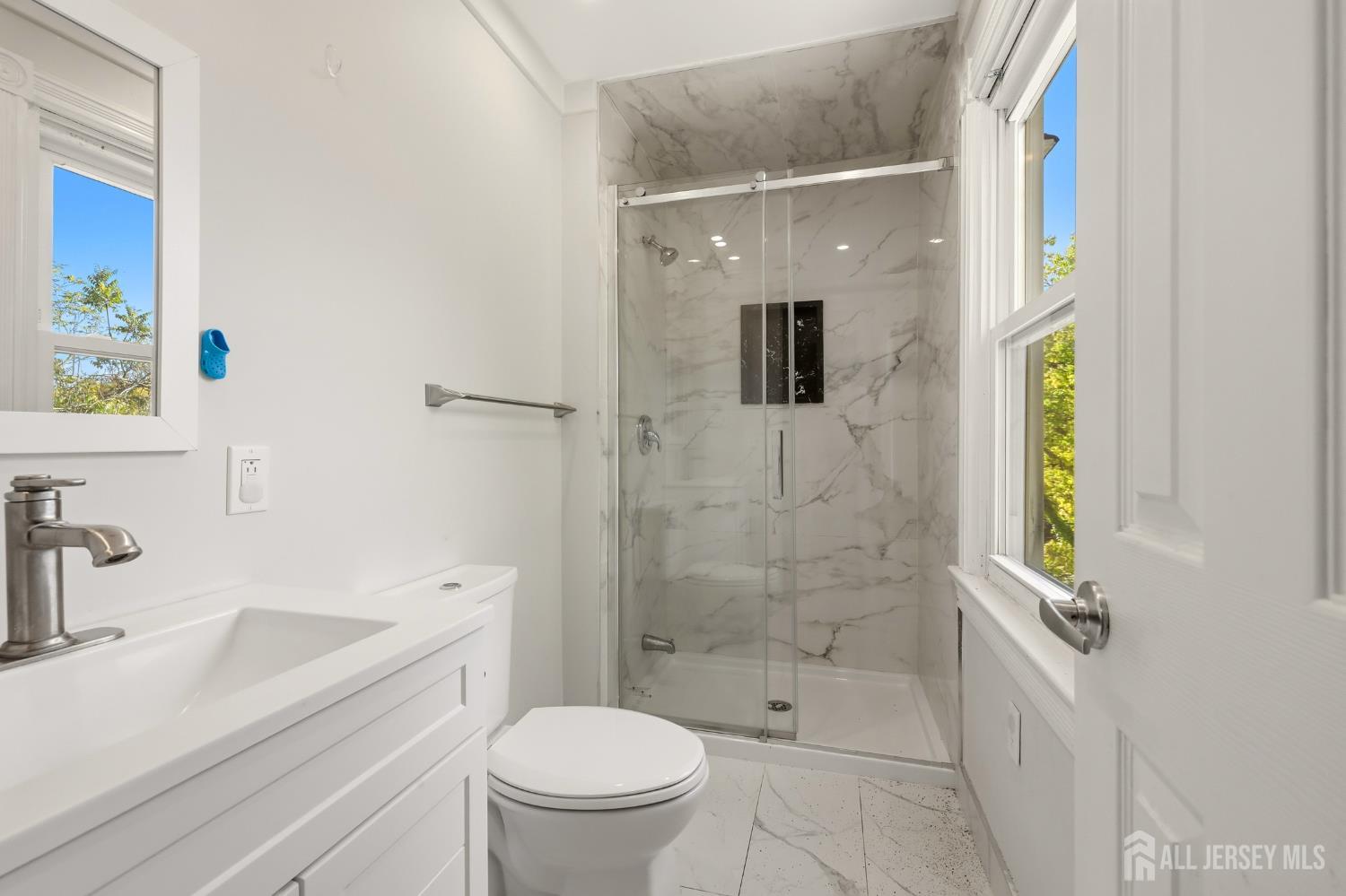 208 S 8th Avenue S Highland Park NJ 08904