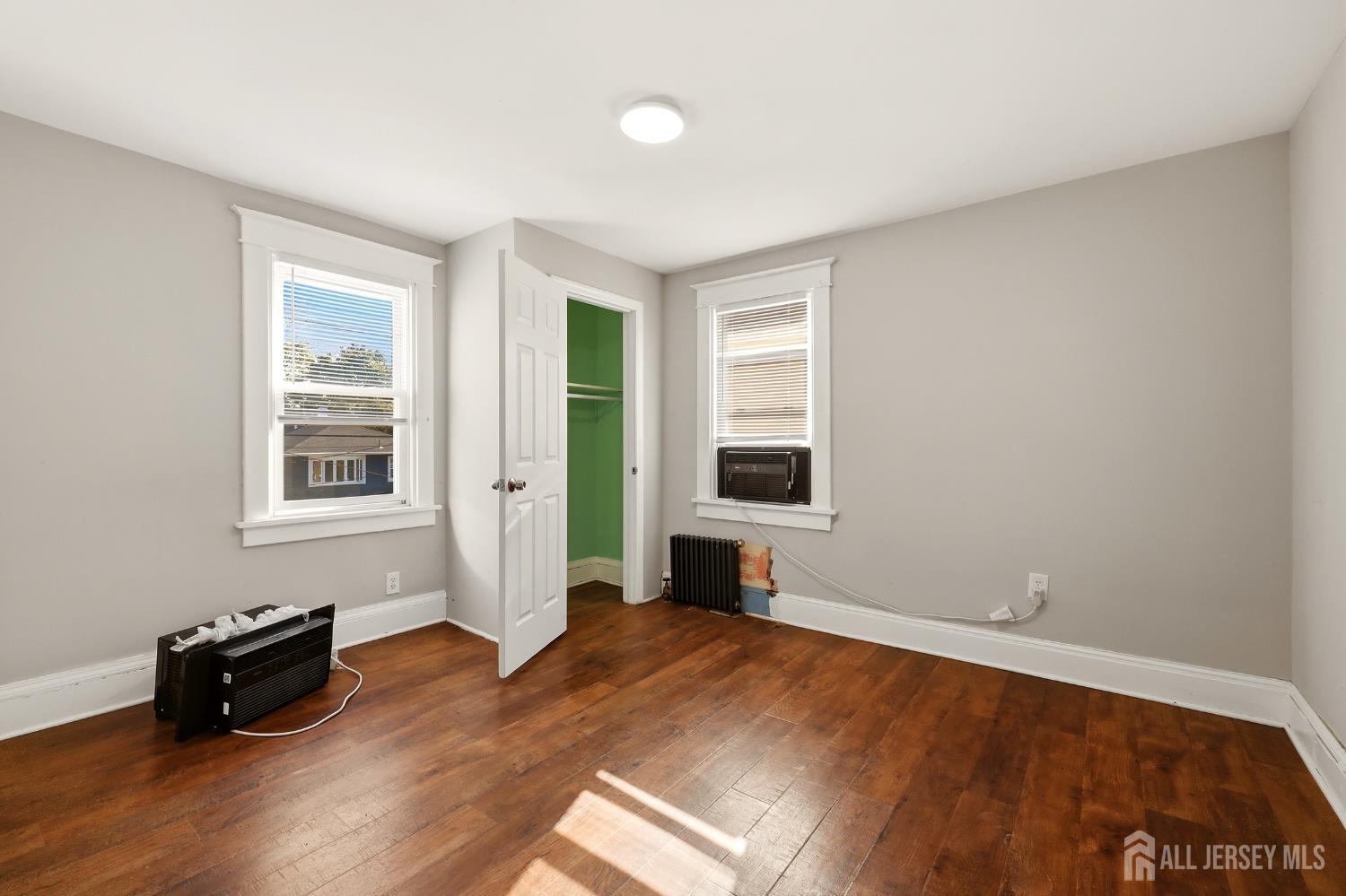 208 S 8th Avenue S Highland Park NJ 08904