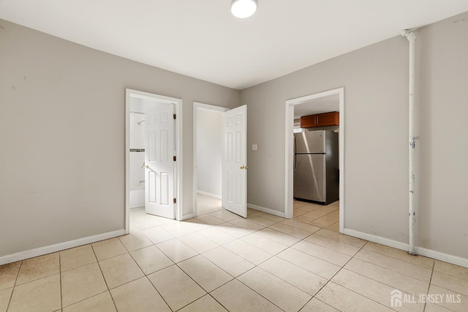 208 S 8th Avenue S Highland Park NJ 08904