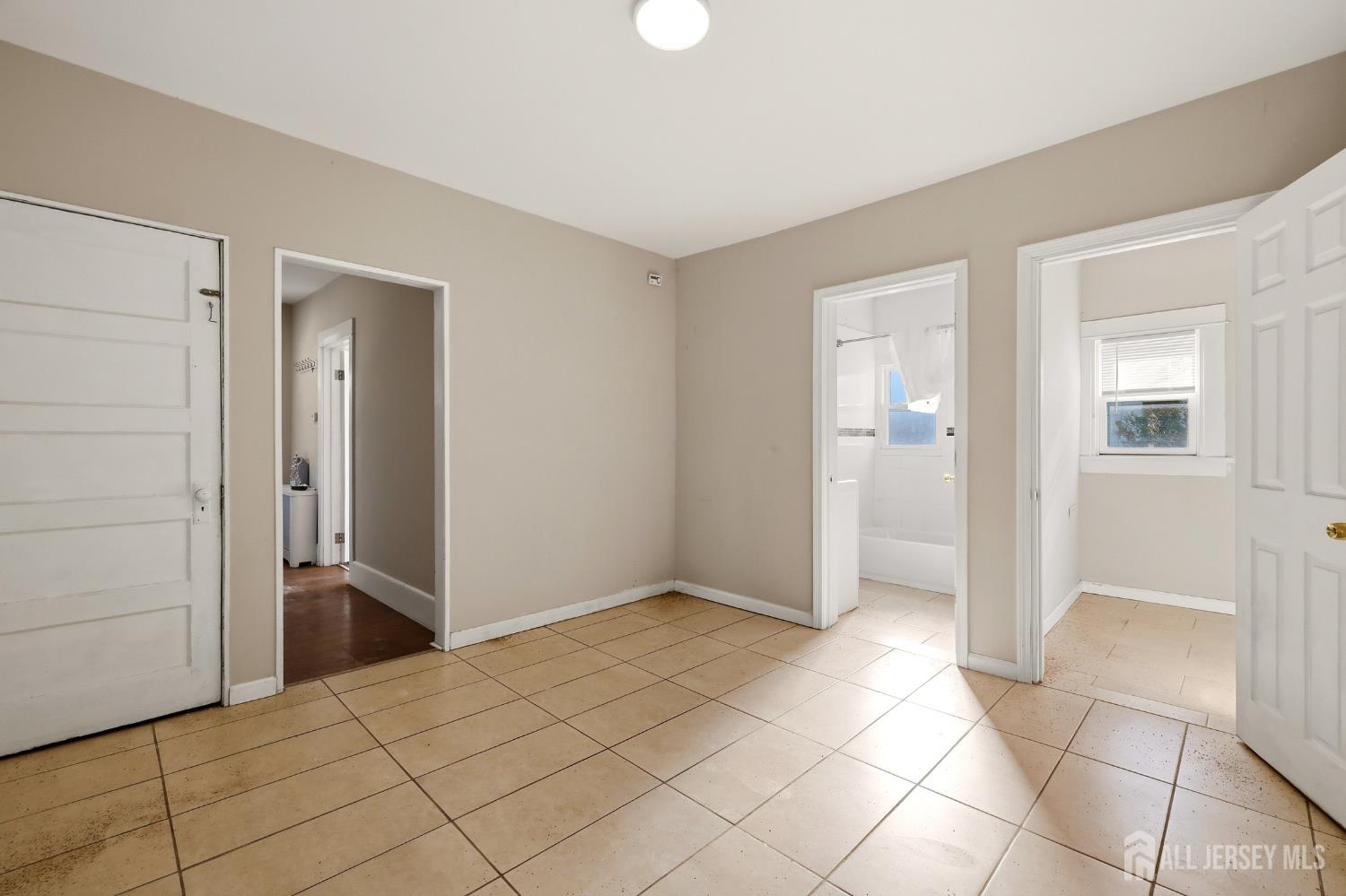 208 S 8th Avenue S Highland Park NJ 08904