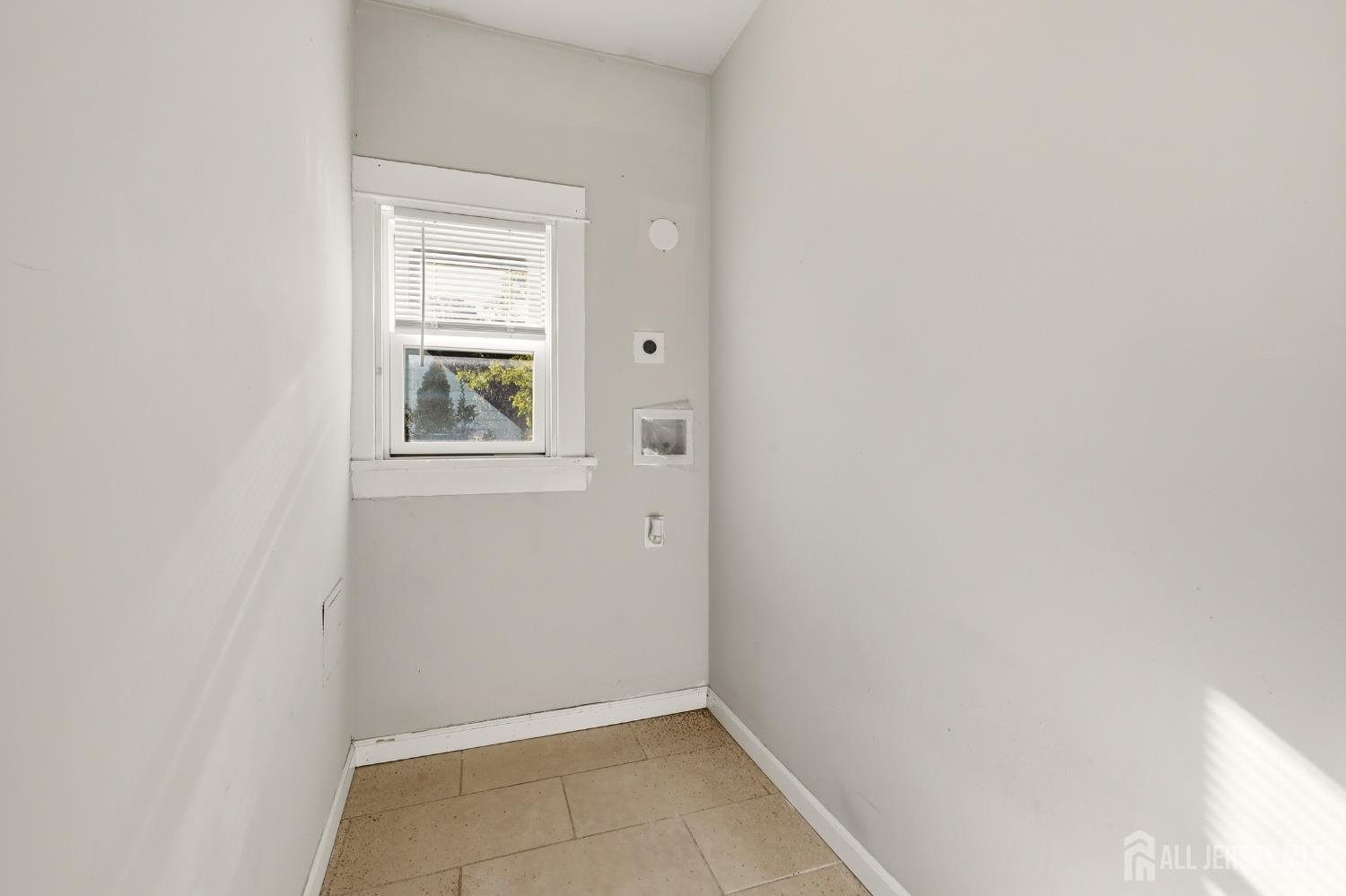 208 S 8th Avenue S Highland Park NJ 08904