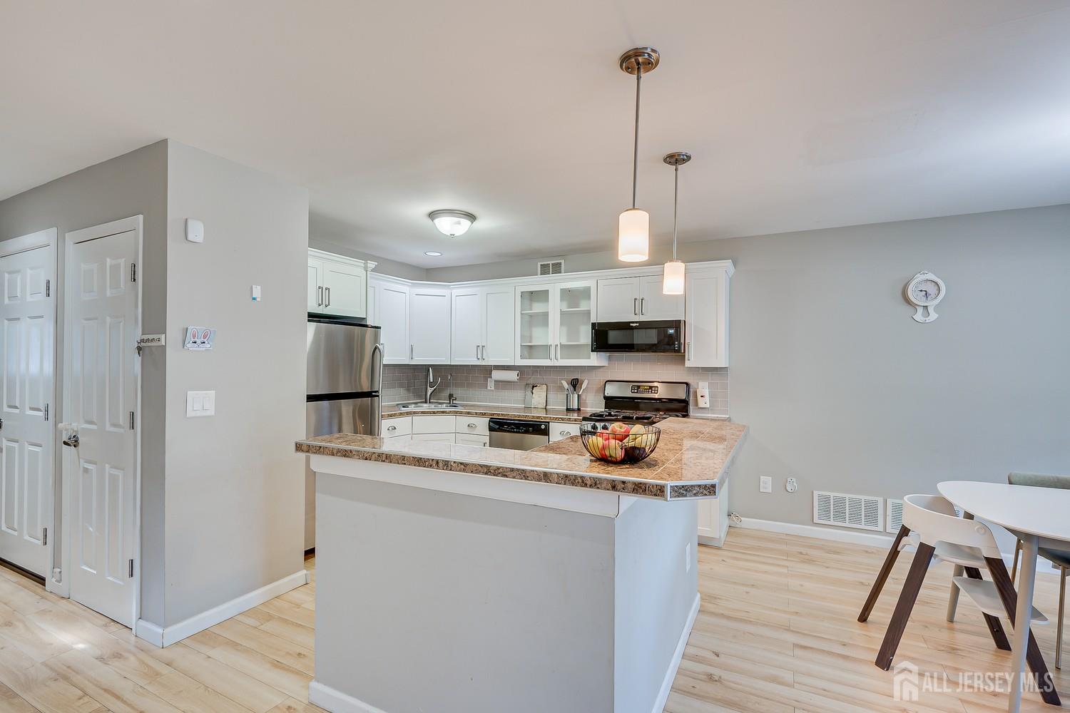 61 Sand Hill Road Jamesburg NJ 08831