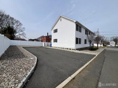 16 E Kupsch Street E Sayreville NJ 08872