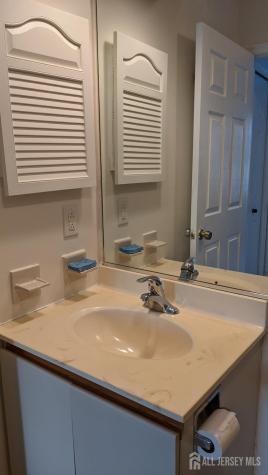 282 Cozzens Court East Brunswick NJ 08816