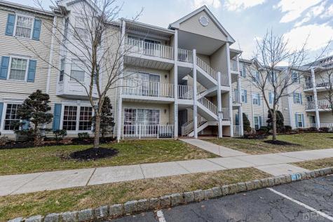 142 Darwin Lane North Brunswick NJ 08902