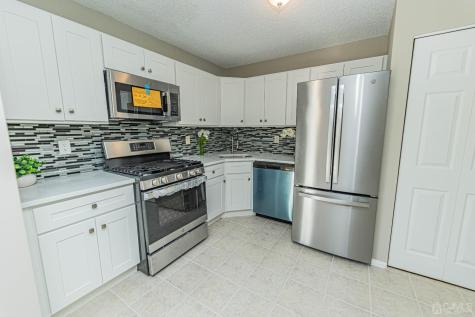 142 Darwin Lane North Brunswick NJ 08902