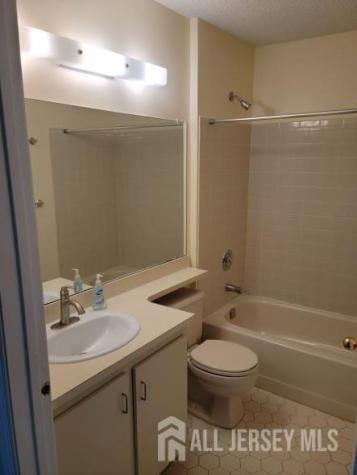 27 Townsend Court Franklin NJ 08823
