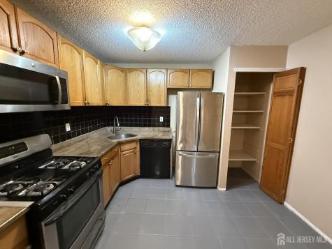 61 Brighton Way North Brunswick NJ 08902