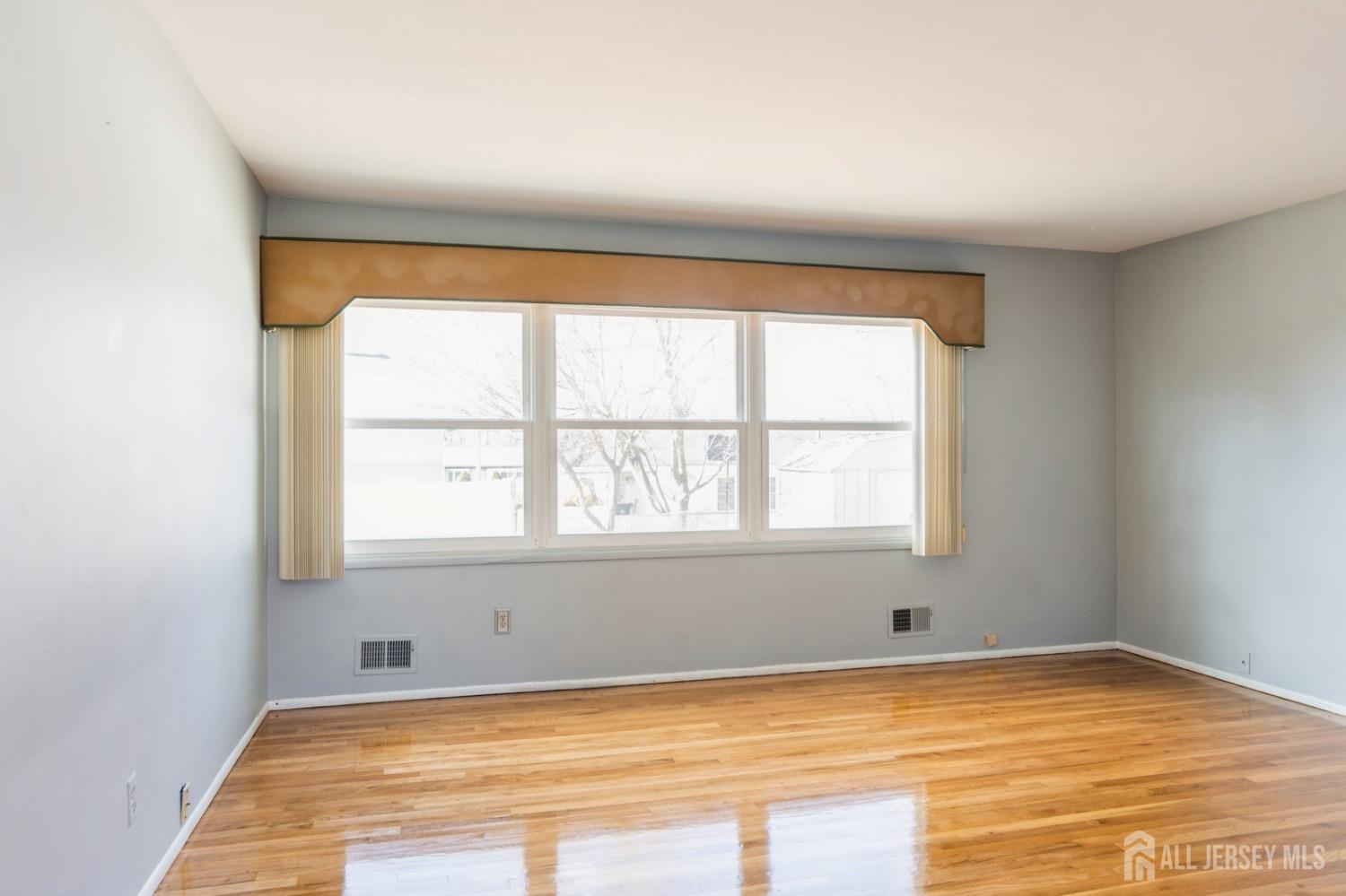 11 Wellesley Road Parlin NJ 08859