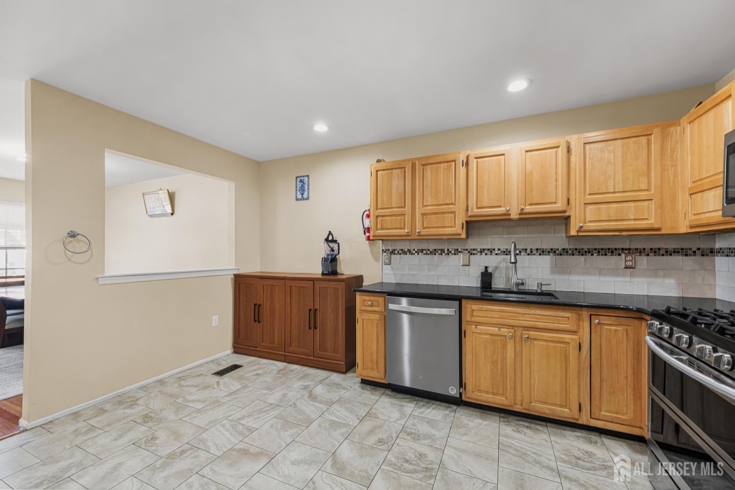 197 Barclay Court Piscataway NJ 08854