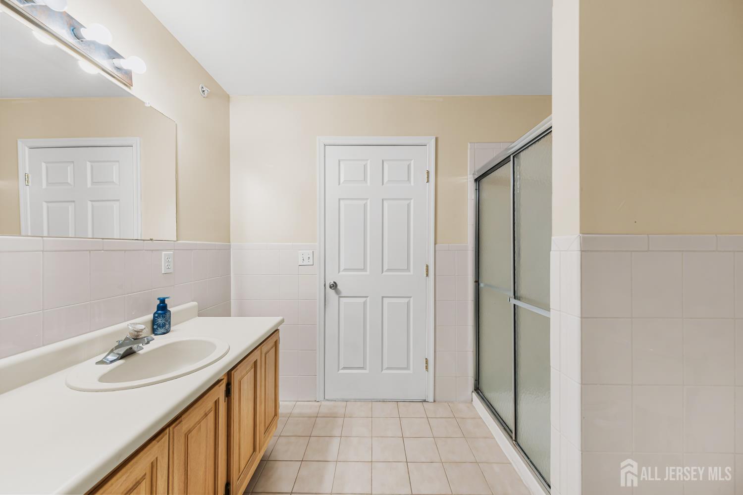 197 Barclay Court Piscataway NJ 08854