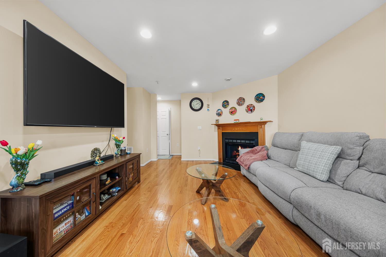 197 Barclay Court Piscataway NJ 08854