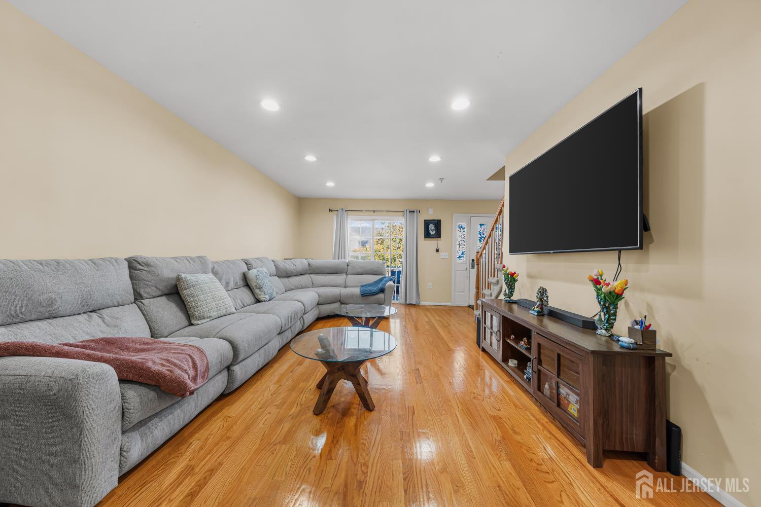 197 Barclay Court Piscataway NJ 08854