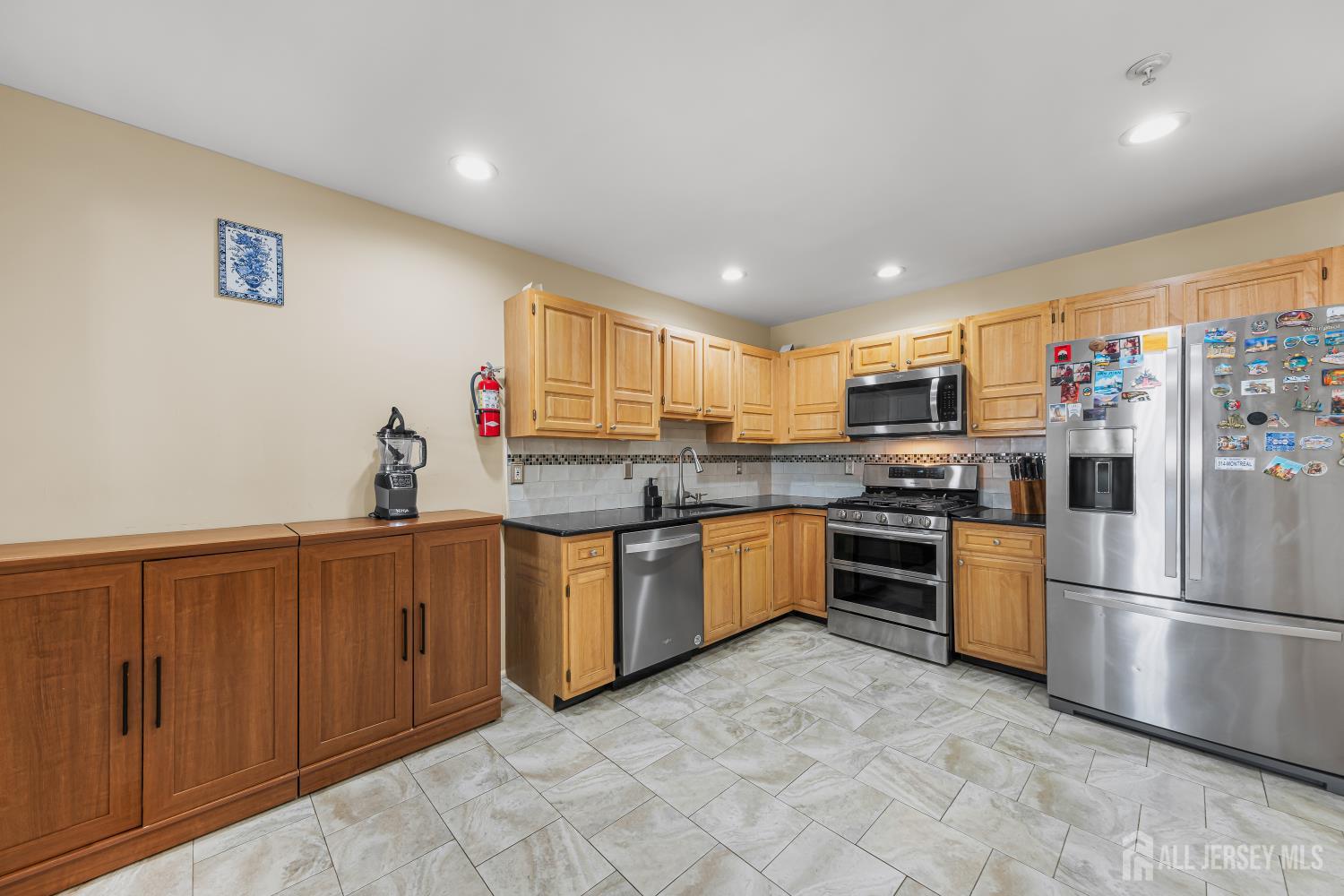 197 Barclay Court Piscataway NJ 08854