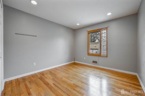 4 Patricia Avenue Edison NJ 08837