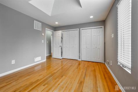 4 Patricia Avenue Edison NJ 08837