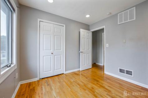 4 Patricia Avenue Edison NJ 08837