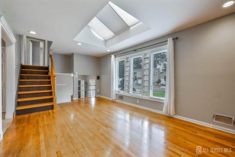 4 Patricia Avenue Edison NJ 08837