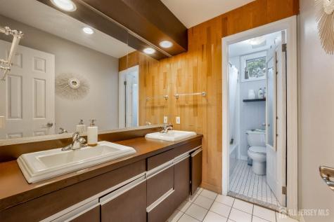 4 Patricia Avenue Edison NJ 08837