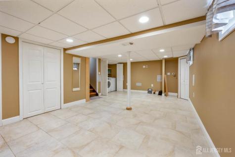 4 Patricia Avenue Edison NJ 08837