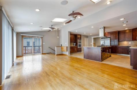 4 Patricia Avenue Edison NJ 08837