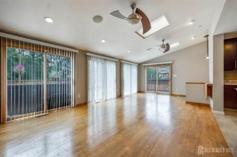 4 Patricia Avenue Edison NJ 08837