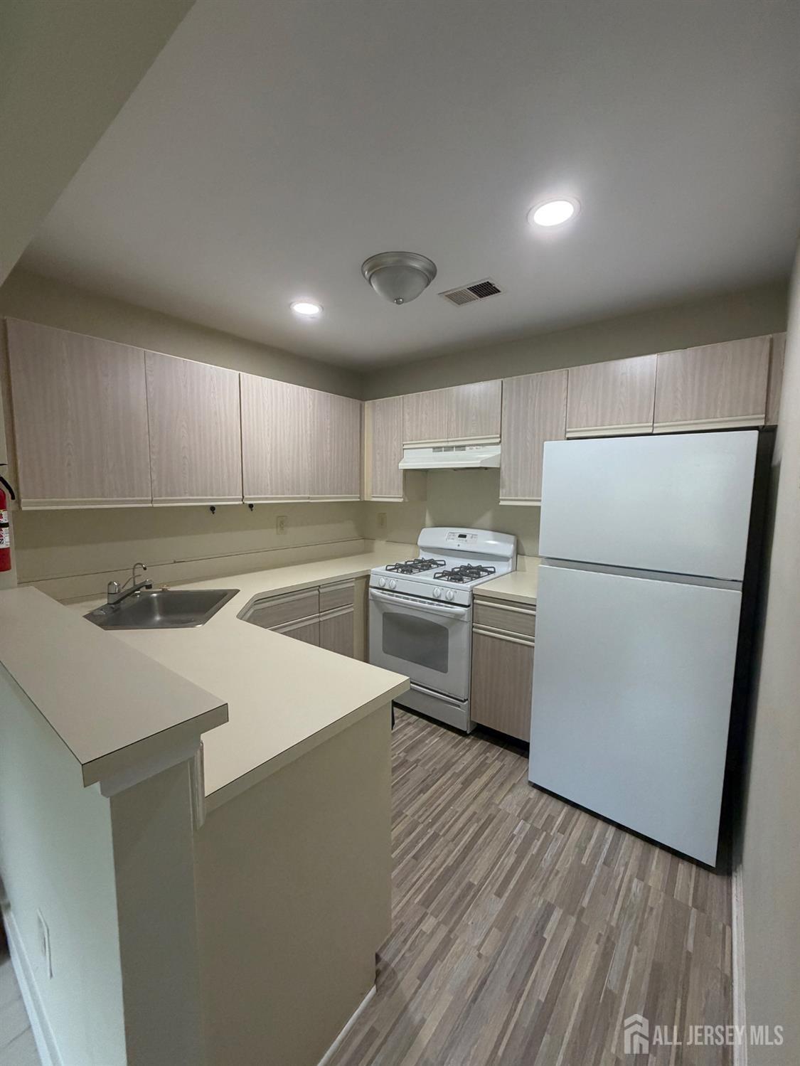 11 Tanglewood Court South Brunswick NJ 08852