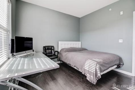 643 Strassle Way South Plainfield NJ 07080