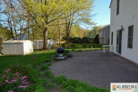 8 Sherwood Road Edison NJ 08820