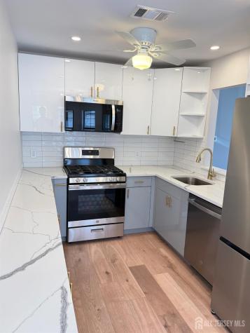 1511 Pebble Place Parlin NJ 08859
