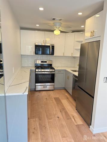 1511 Pebble Place Parlin NJ 08859