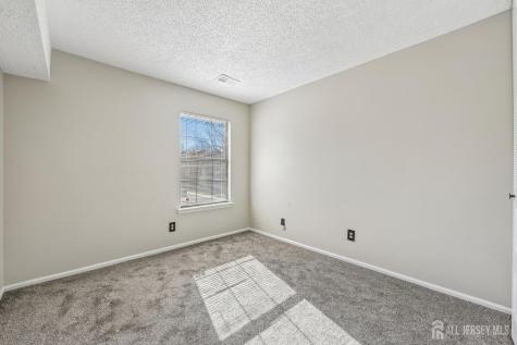 3015 Lighthouse Lane Parlin NJ 08859