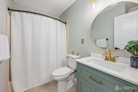 3015 Lighthouse Lane Parlin NJ 08859