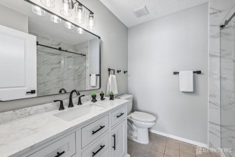 3015 Lighthouse Lane Parlin NJ 08859