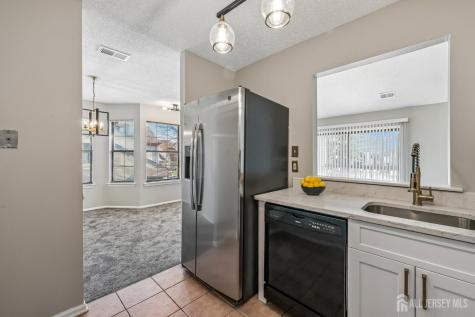 3015 Lighthouse Lane Parlin NJ 08859