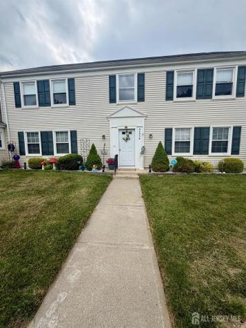493-B Somerset Lane Monroe NJ 08831