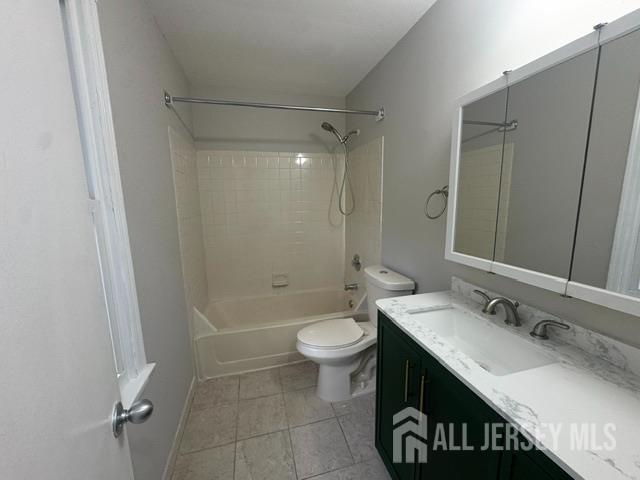 81 Woodmere Drive Parlin NJ 08859
