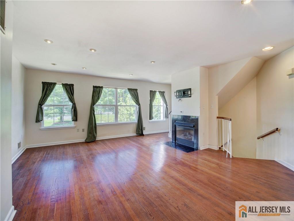 83 Nathan Boulevard Sayreville NJ 08859