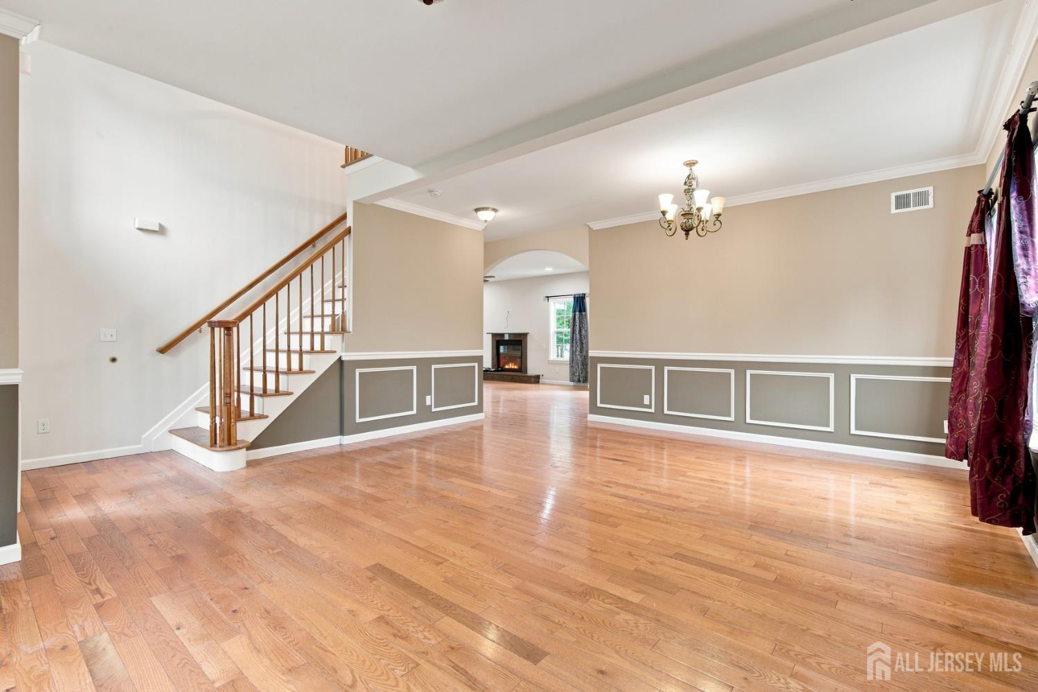 39 Hamilton Avenue Edison NJ 08820