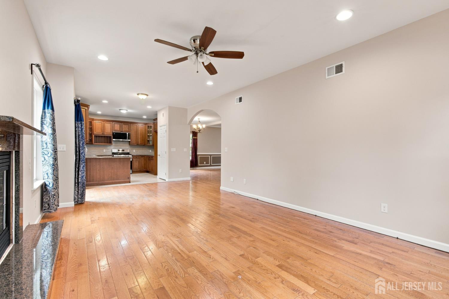 39 Hamilton Avenue Edison NJ 08820