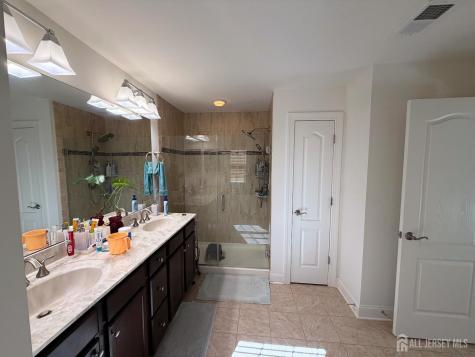 47 Thomas Drive Robbinsville NJ 08691