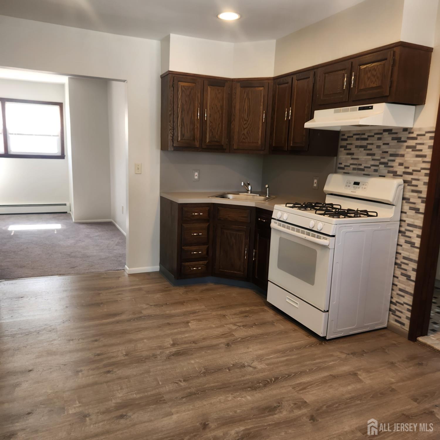 176 Central Avenue Metuchen NJ 08840