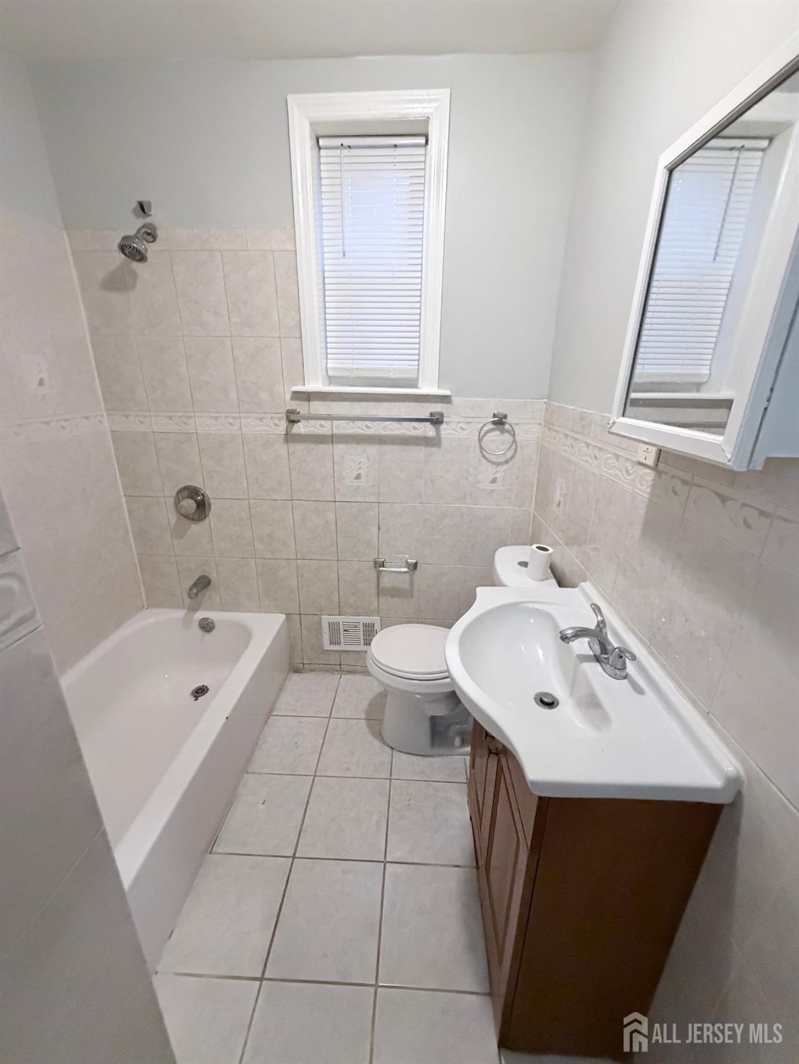 260 Amherst Street East Orange NJ 07018