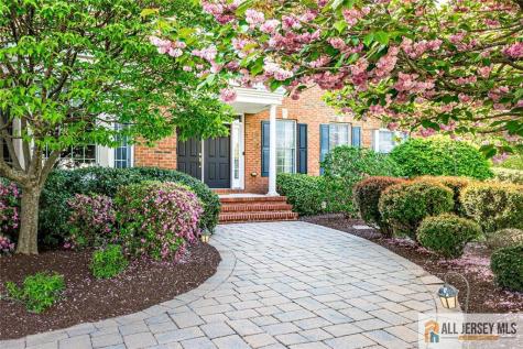 5 Erin Court South Brunswick NJ 08824